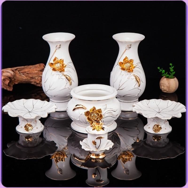 Bộ đồ thờ sứ trắng viền vàng (mẫu thử)